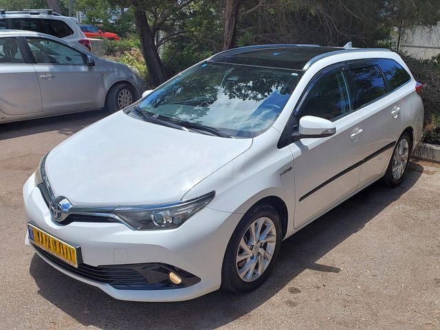 מודעת רכב טויוטה אוריס