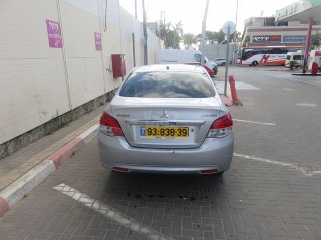 מודעת רכב מיצובישי אטראז'