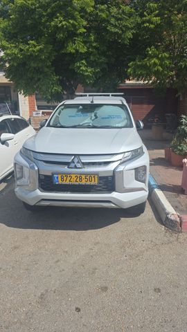 מודעת רכב מיצובישי טרייטון / L200