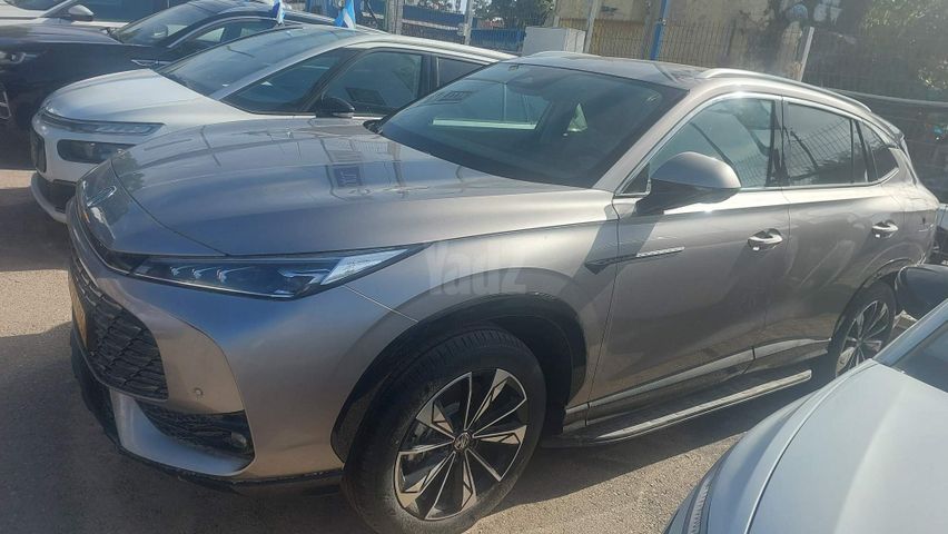 מודעת רכב אם ג'י EHS PHEV