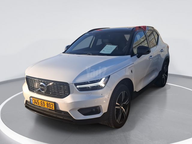 מודעת רכב וולוו XC40