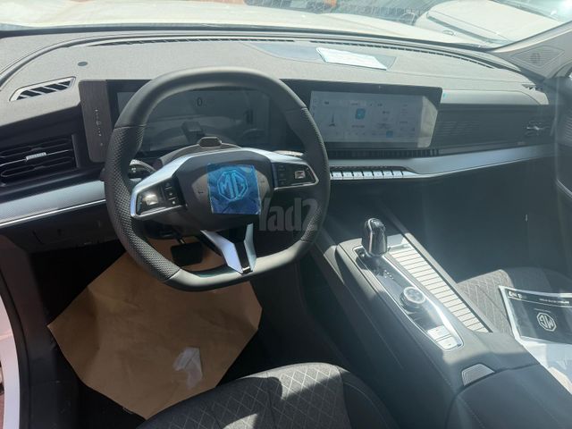 מודעת רכב אם ג'י EHS PHEV