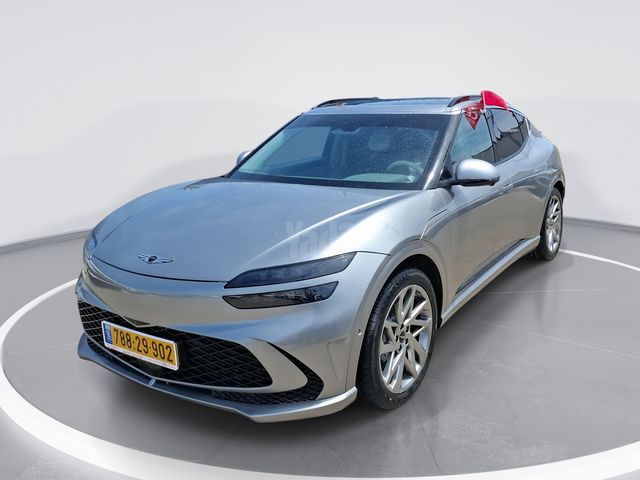 מודעת רכב ג'נסיס GV70