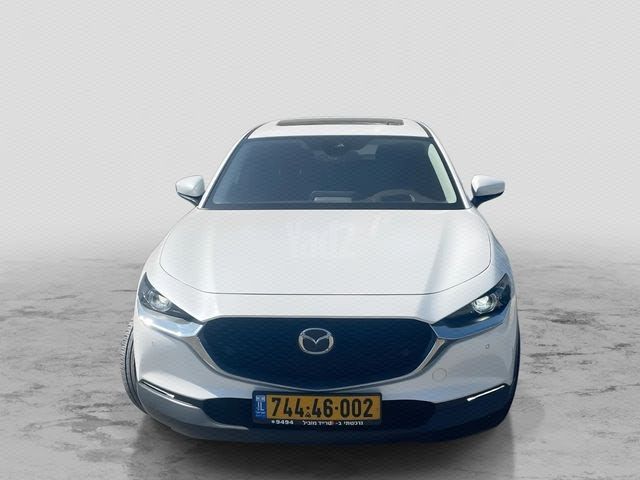 מודעת רכב מאזדה CX-30
