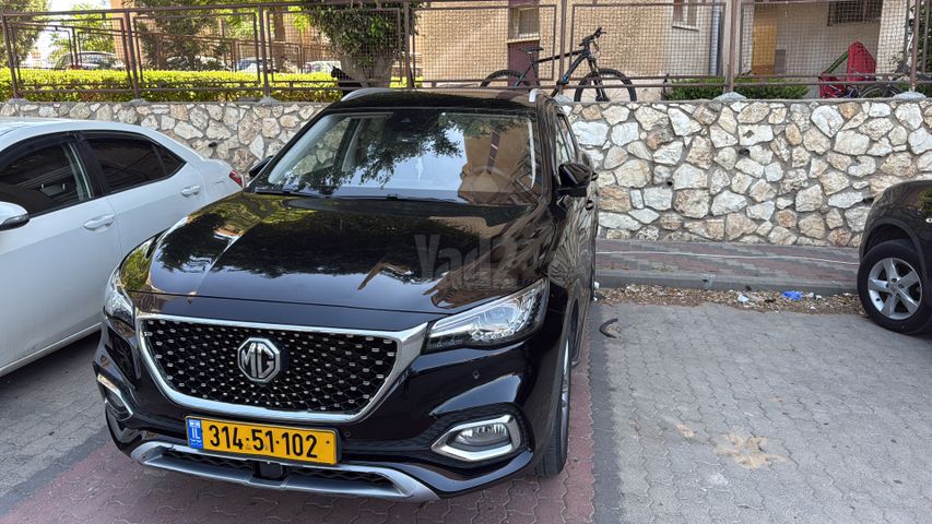 מודעת רכב אם ג'י EHS PHEV