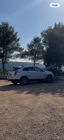 מודעת רכב קאדילק SRX