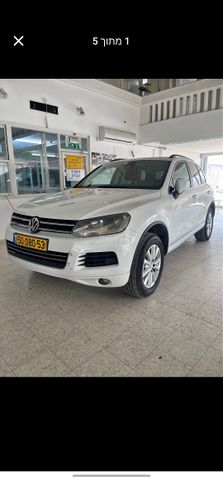 מודעת רכב פולקסווגן טוארג