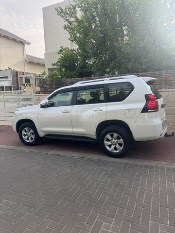 מודעת רכב טויוטה לנד קרוזר