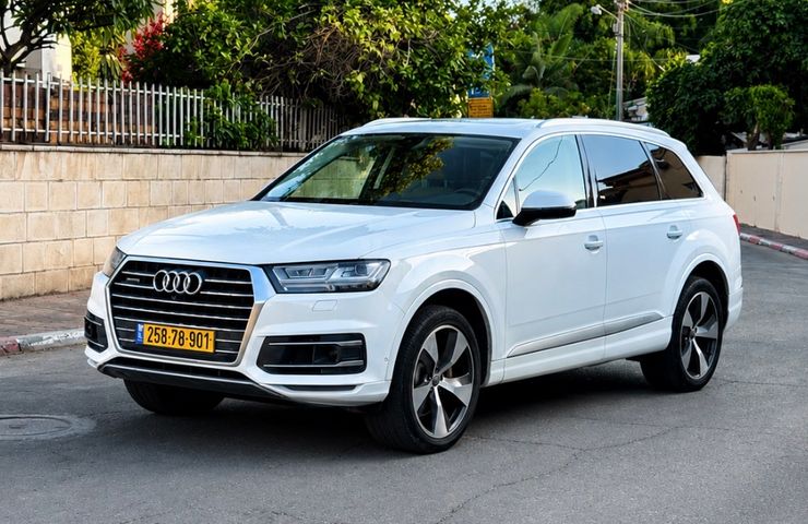 מודעת רכב אאודי Q7
