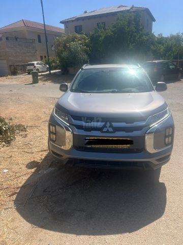 מודעת רכב מיצובישי ASX