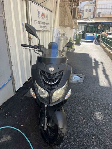 מודעת רכב סאן יאנג ג'וי רייד 200