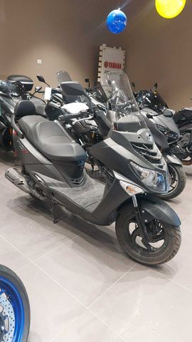 מודעת רכב סאן יאנג ג'וי רייד 200