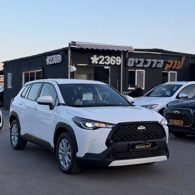 מודעת רכב טויוטה קורולה קרוס