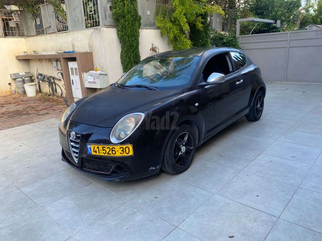 מודעת רכב אלפא רומיאו מיטו
