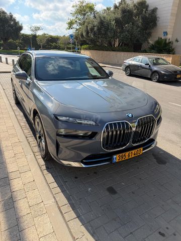 מודעת רכב ב מ וו i7