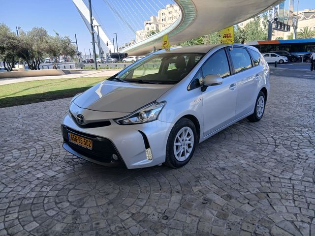 מודעת רכב טויוטה פריוס פלוס
