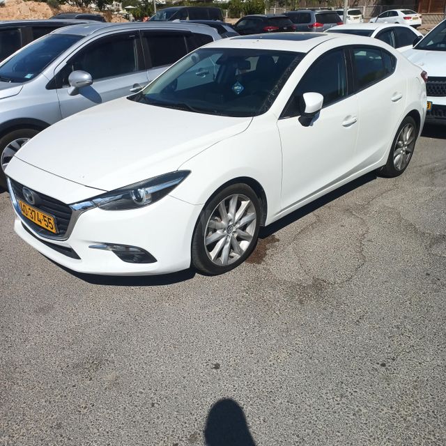 מודעת רכב מאזדה 3