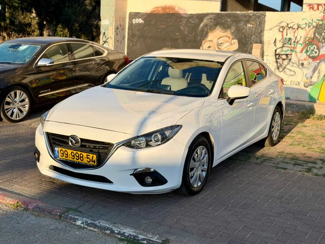מודעת רכב מאזדה 3