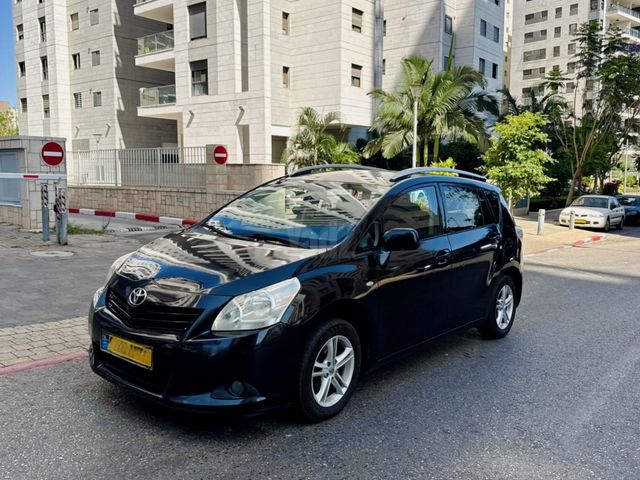 מודעת רכב טויוטה ורסו