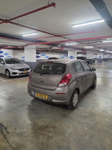 מודעת רכב יונדאי i20