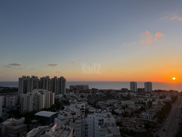 הפריגטה 27
