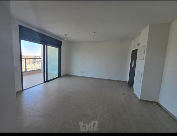 דרך זאב ז'בוטינסקי 8