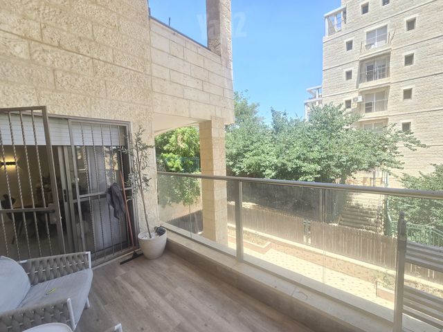 דירה למכירה בירושלים (תיווך) — 2