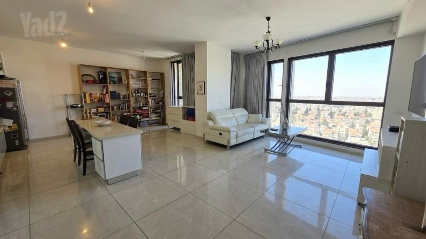 דירה להשכרה בירושלים (תיווך) — 2