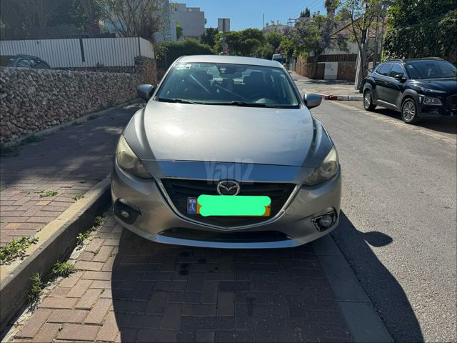 מודעת רכב מאזדה 3