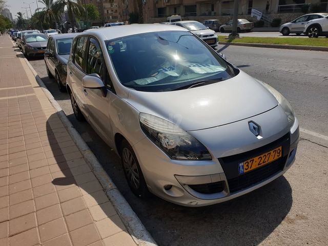 מודעת רכב רנו סניק