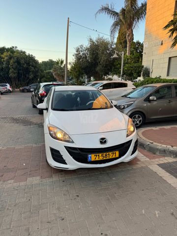 מודעת רכב מאזדה 3