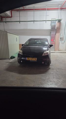 מודעת רכב טויוטה פריוס