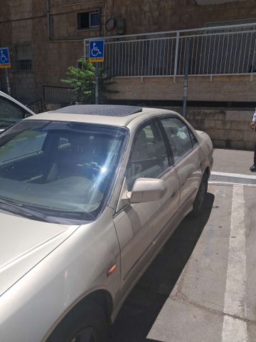 מודעת רכב הונדה אקורד