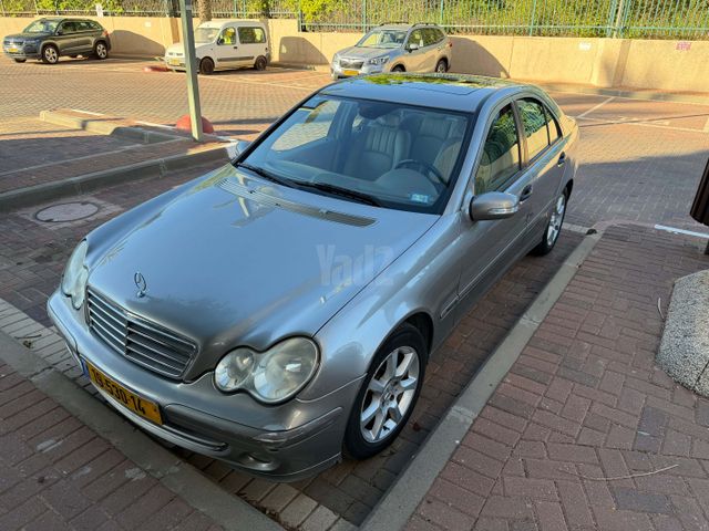 מודעת רכב מרצדס-בנץ C-class
