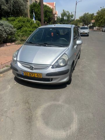 מודעת רכב הונדה ג'אז
