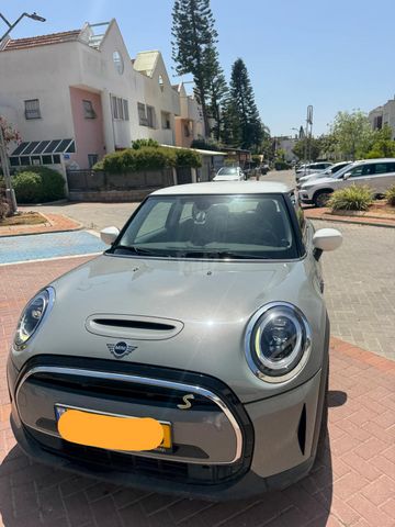מודעת רכב מיני קופר SE (חשמלית)