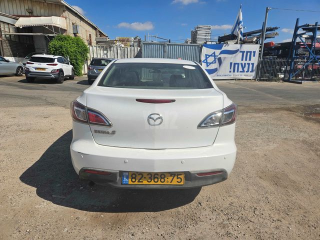 מודעת רכב מאזדה 3