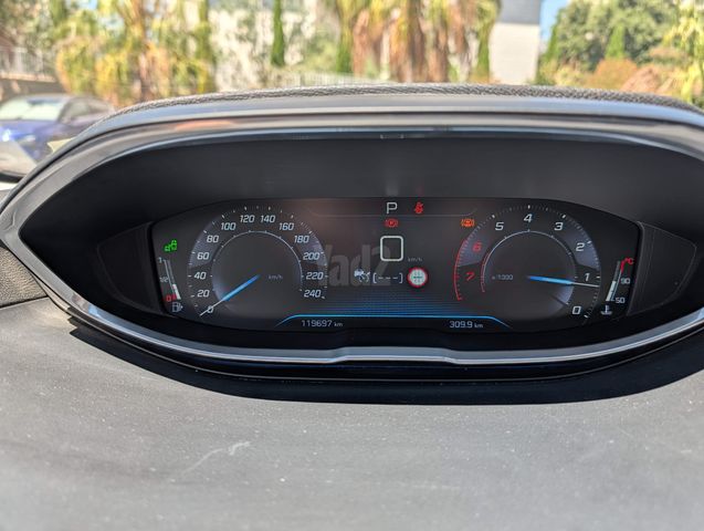 מודעת רכב פיג'ו 3008