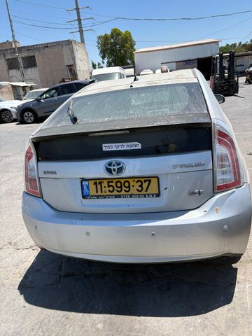 מודעת רכב טויוטה פריוס