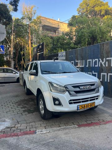 מודעת רכב איסוזו די-מקס