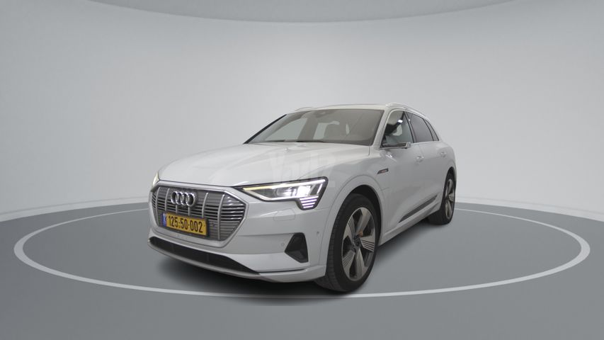 מודעת רכב אאודי E-tron