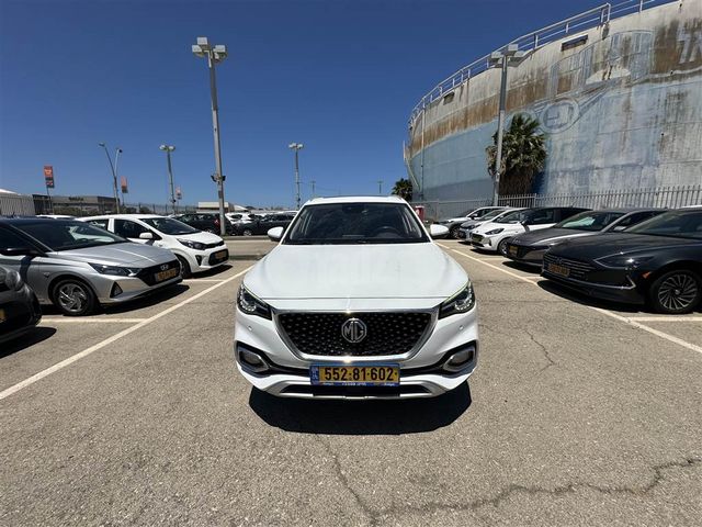 מודעת רכב אם ג'י EHS PHEV