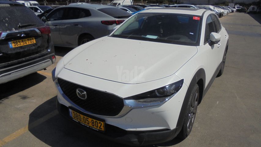 מודעת רכב מאזדה CX-30