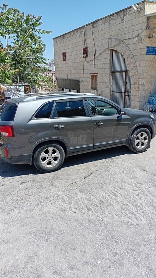מודעת רכב קיה סורנטו 1