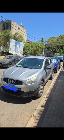 קשקאי 4X2 Visia אוט׳ 5 מק 2.0 (140 כ״ס) [2010-2014]