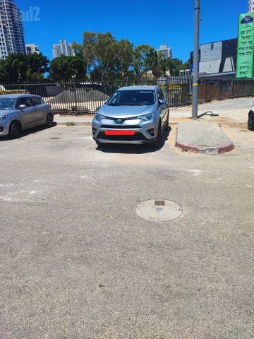 מודעת רכב טויוטה RAV4