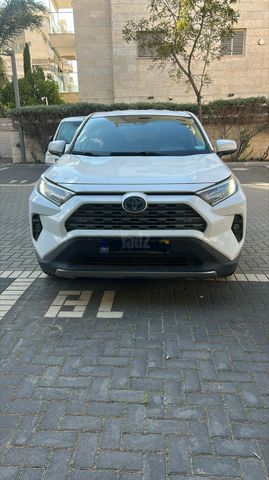 מודעת רכב טויוטה RAV4