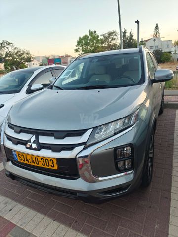 מודעת רכב מיצובישי ASX