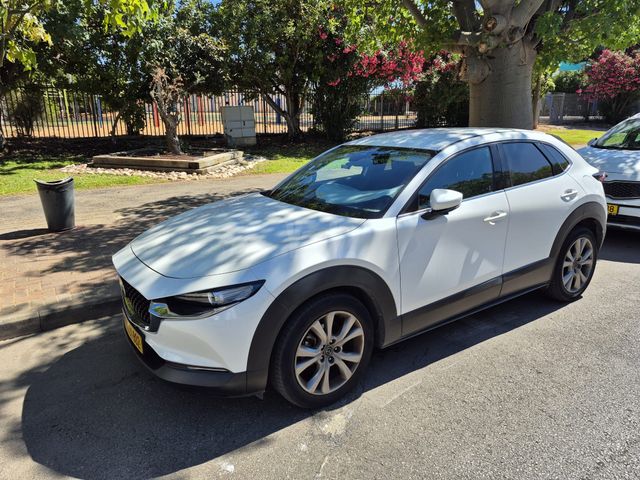 מודעת רכב מאזדה CX-30