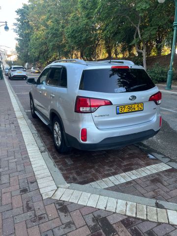 מודעת רכב קיה סורנטו